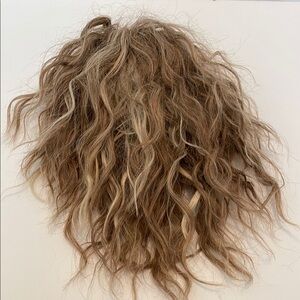 Stylish Wavy Women's Hairpiece - Light Brown Blend